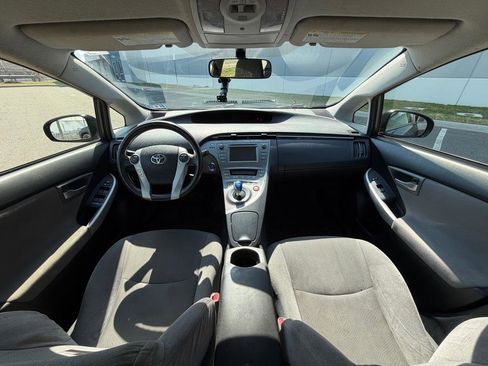 Used 2014 Toyota Prius Two image 21