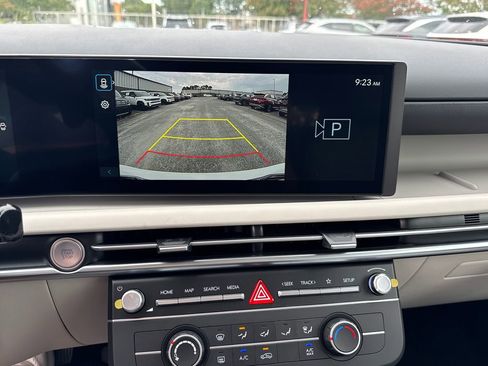 New 2026 Hyundai Tucson SE image 18