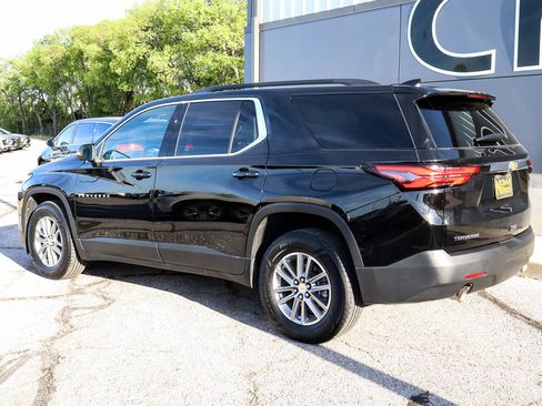 Used 2023 Chevrolet Traverse LT FWD image 6