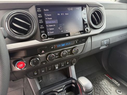 Used 2021 Toyota Tacoma TRD Pro AWD/4WD image 16