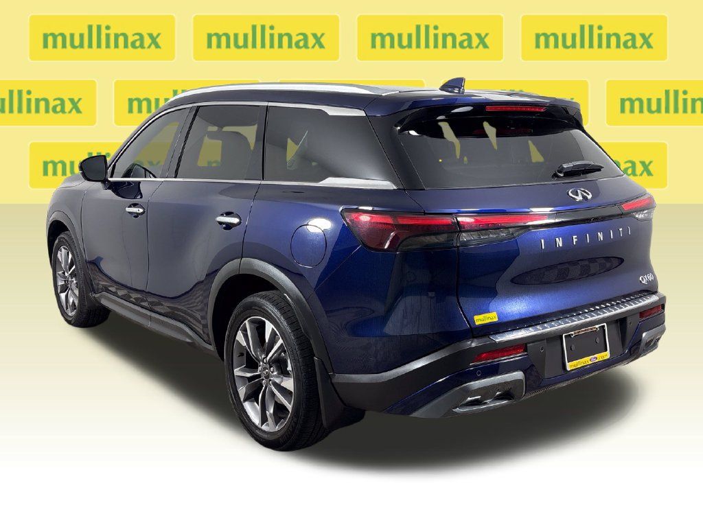 Used 2022 INFINITI QX60 Luxe w/ Vision Package FWD image 9