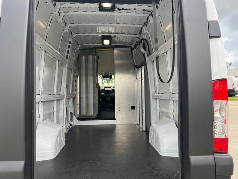 Used 2025 RAM ProMaster 3500 FWD image 21