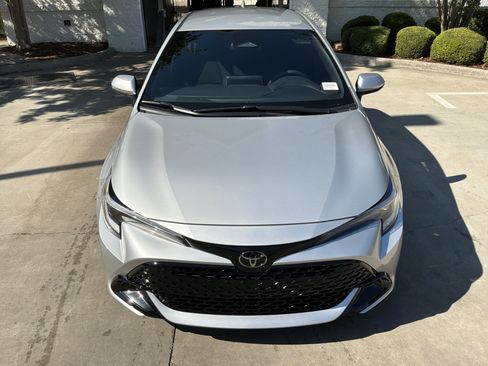 Used 2024 Toyota Corolla SE FWD image 3