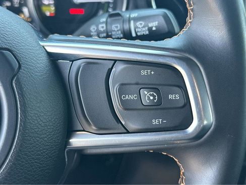 Used 2021 Jeep Wrangler Unlimited Sahara image 23