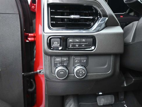 New 2025 GMC Yukon XL Elevation image 14