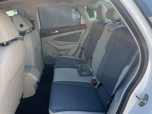 New 2026 Volkswagen Jetta SE FWD image 23