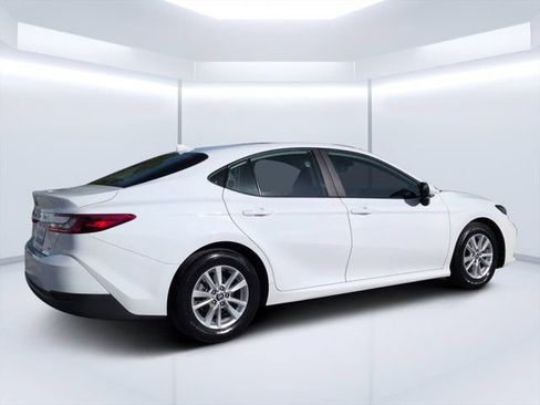 Used 2025 Toyota Camry LE FWD image 3