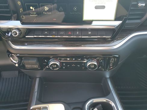 New 2026 GMC Sierra 1500 Elevation image 39