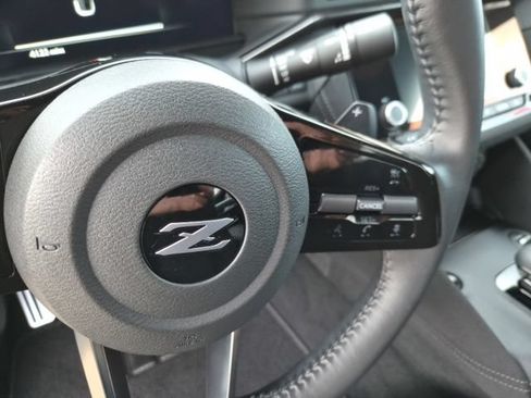 Used 2025 Nissan Z Sport w/ Floor Mat Package RWD image 17