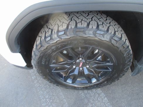 Certified 2024 GMC Sierra 1500 Pro w/ Graphite Edition image 12