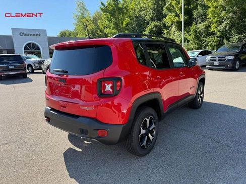 Used 2021 Jeep Renegade Trailhawk w/ Sun & Sound Group AWD/4WD image 9