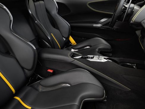 Used 2021 Ferrari SF90 Stradale AWD/4WD image 22