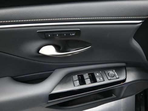 Used 2025 Lexus ES 300h w/ Premium Package FWD image 10