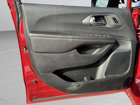 New 2026 Chrysler Pacifica Select w/ S Appearance Package FWD image 20