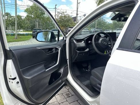 Used 2024 Toyota RAV4 LE FWD image 22