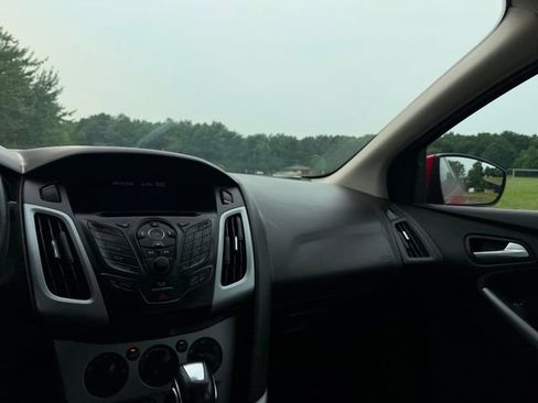 Used 2012 Ford Focus SE FWD image 10