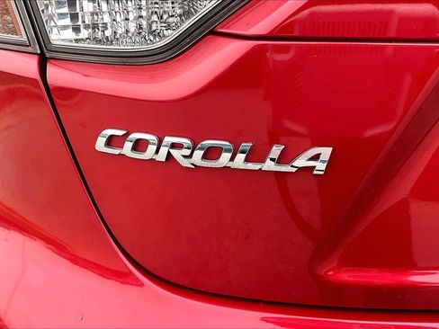 Used 2021 Toyota Corolla SE image 9