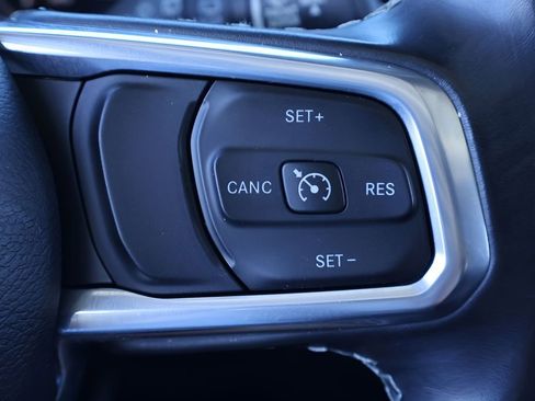 Used 2021 Jeep Wrangler Unlimited Sahara AWD/4WD image 20
