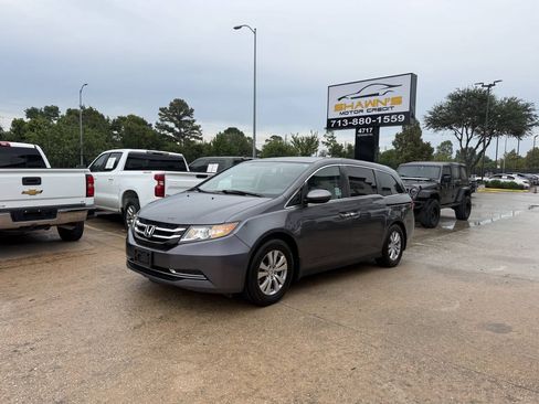 Used 2016 Honda Odyssey SE image 4