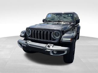 Used 2025 Jeep Wrangler Unlimited Sahara AWD/4WD video 2