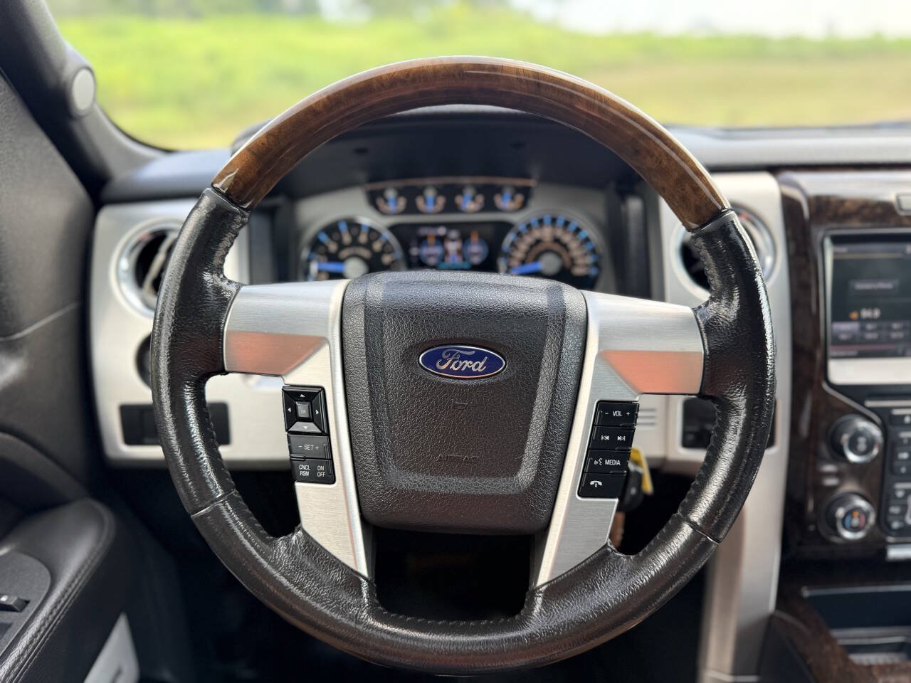 Used 2013 Ford F150 Platinum AWD/4WD image 21