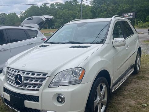 Used 2010 Mercedes-Benz ML 550 4MATIC image 5