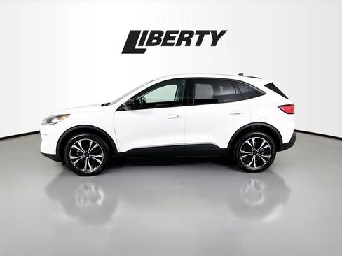 Certified 2022 Ford Escape SE w/ SE Sport Appearance Package image 4