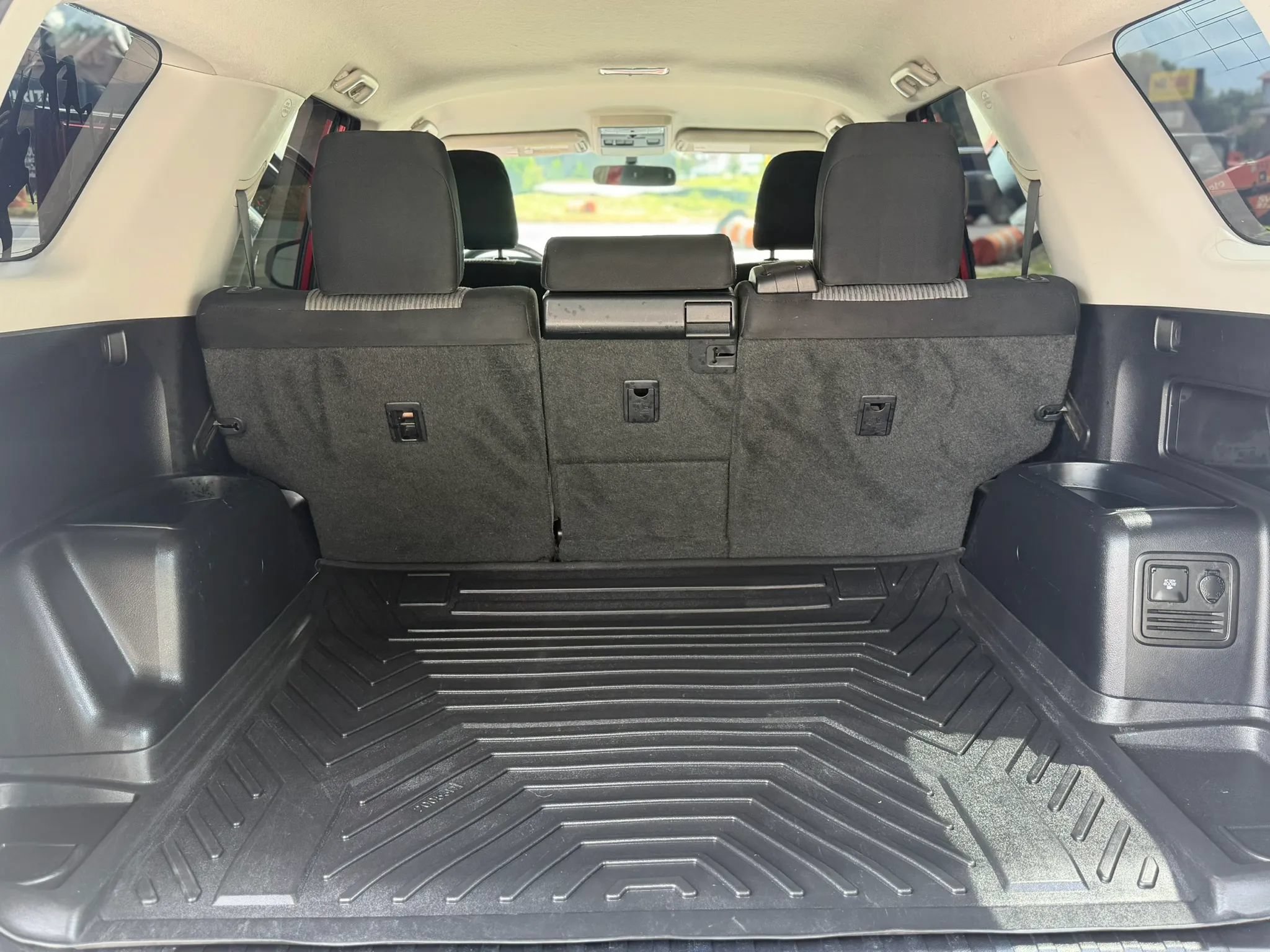 Used 2017 Toyota 4Runner SR5 RWD image 39