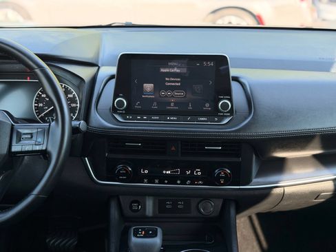 Used 2026 Nissan Rogue SV FWD image 31