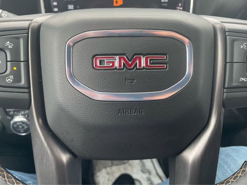 Used 2025 GMC Sierra 2500 AT4 image 20