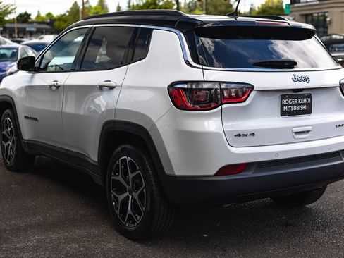 Used 2025 Jeep Compass Limited AWD/4WD image 9