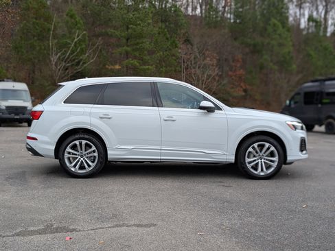 Used 2025 Audi Q7 2.0T Premium w/ Convenience Package image 10