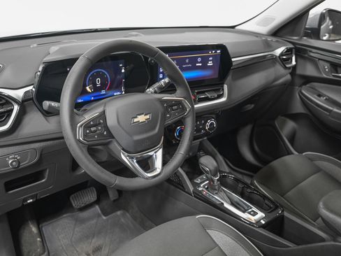 Used 2024 Chevrolet TrailBlazer LT w/ LT Cold Weather Package FWD image 16