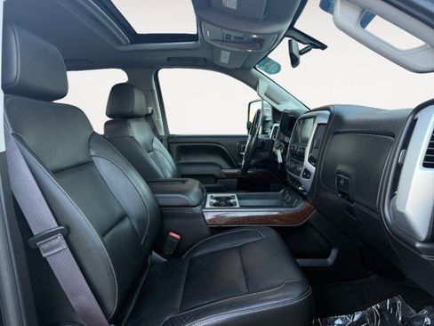 Used 2017 GMC Sierra 3500 SLT image 10