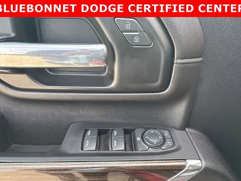 Used 2022 Chevrolet Silverado 2500 LT w/ Convenience Package image 12