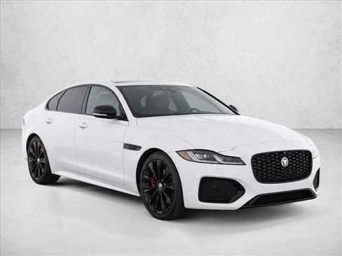 Used 2024 Jaguar XF R-Dynamic SE AWD/4WD image 3