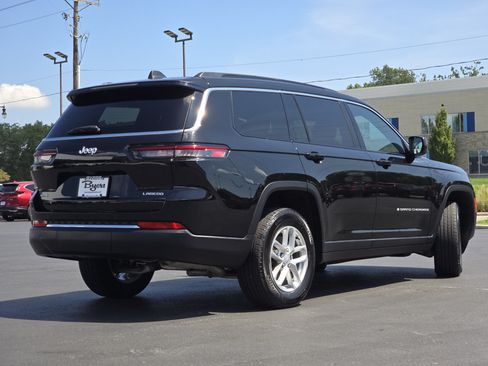 Used 2024 Jeep Grand Cherokee L Laredo AWD/4WD image 7