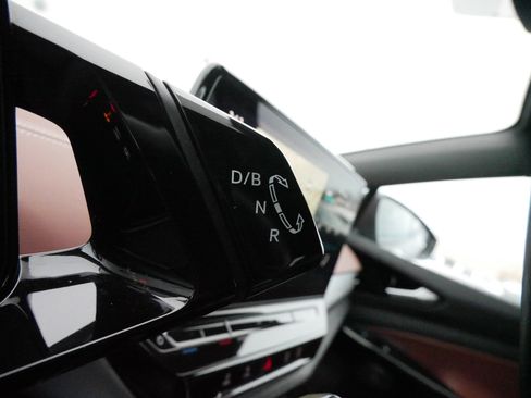 Certified 2021 Volkswagen ID.4 Pro S w/ Gradient Package image 24