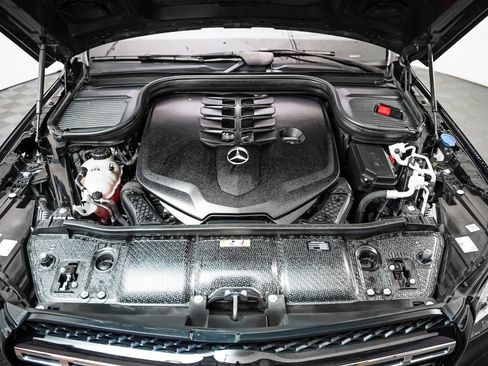 Certified 2021 Mercedes-Benz GLS 580 4MATIC image 4