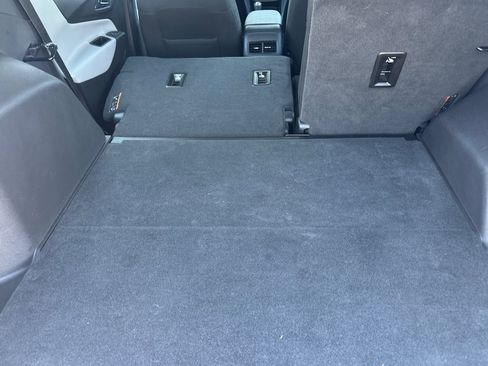 Used 2019 Chevrolet Equinox LS FWD image 15