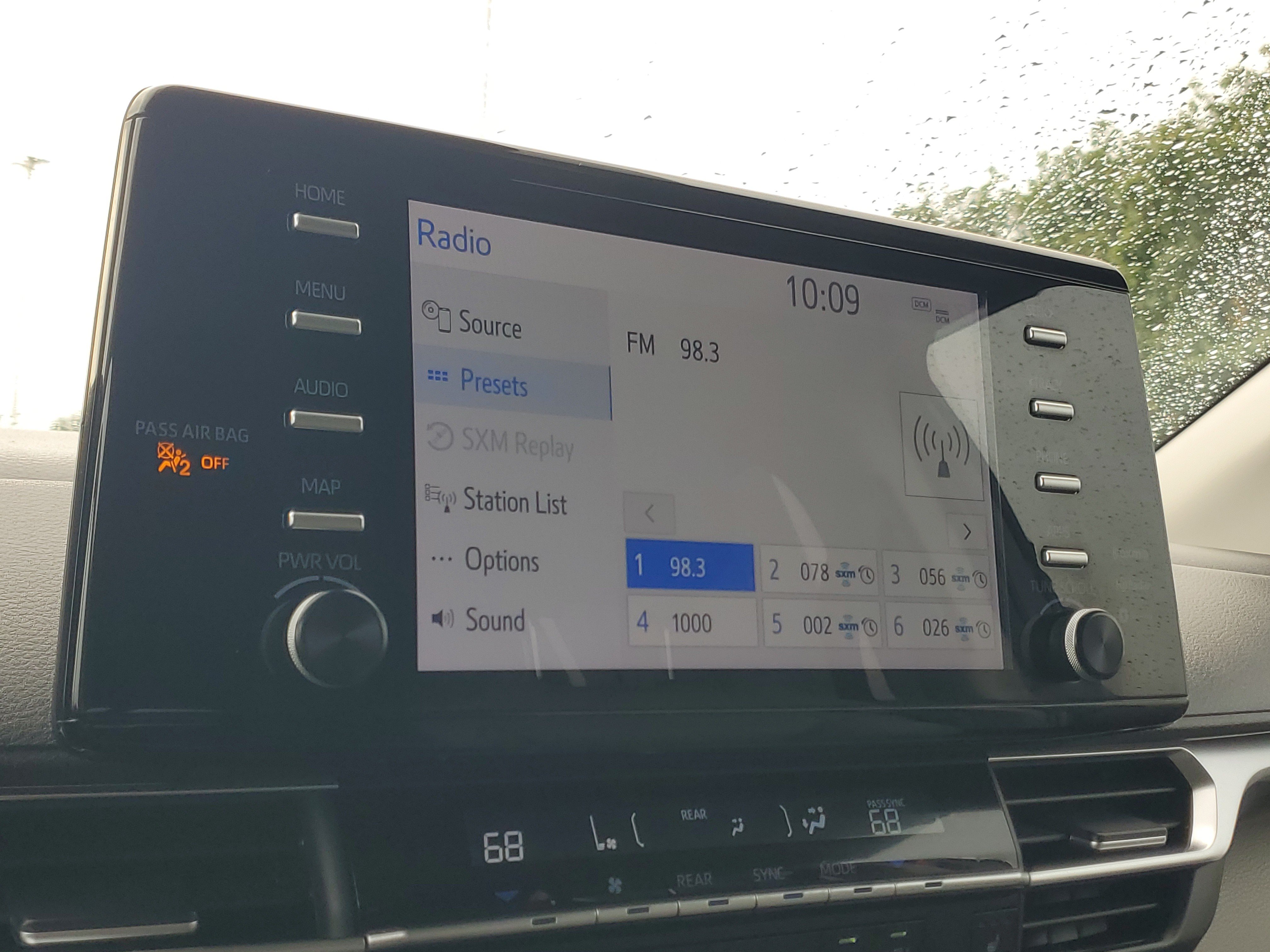 Certified 2024 Toyota Sienna XLE AWD/4WD image 30