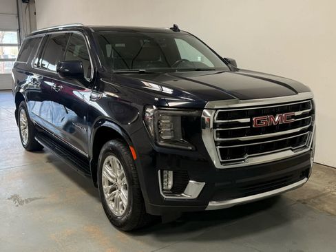 Used 2023 GMC Yukon XL SLT AWD/4WD image 5