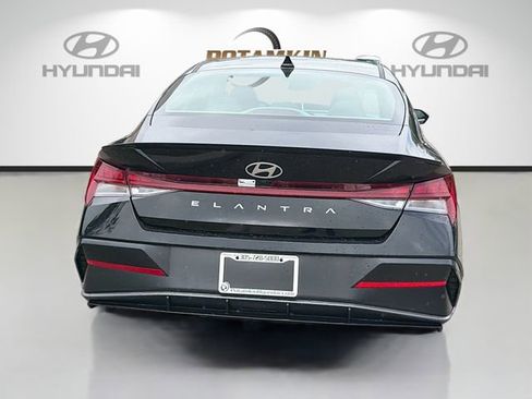 New 2026 Hyundai Elantra SEL Sport Premium FWD image 6