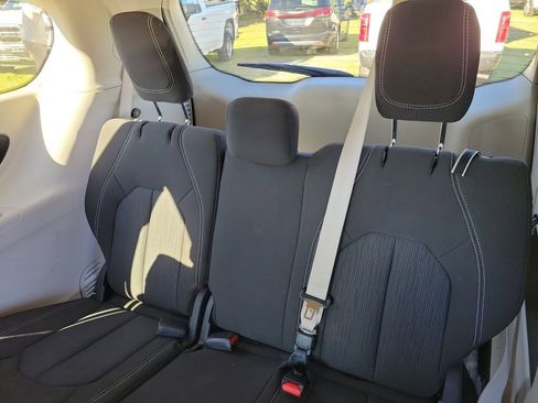 Used 2023 Chrysler Voyager LX FWD image 32