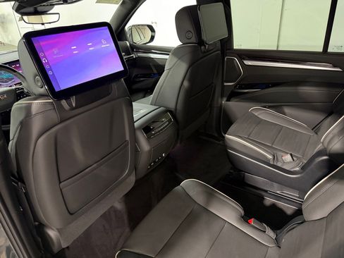 New 2026 Cadillac Escalade Luxury w/ Touring Package AWD/4WD image 44