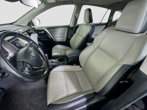Used 2018 Toyota RAV4 Limited FWD image 13