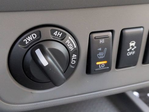 Used 2020 Nissan Frontier SV AWD/4WD image 21