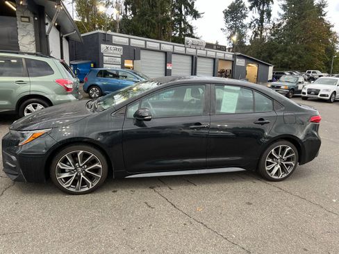 Used 2021 Toyota Corolla XSE w/ Carpet Mat Package (TMS) FWD image 2