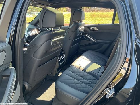 Used 2025 BMW X6 xDrive40i AWD/4WD image 9