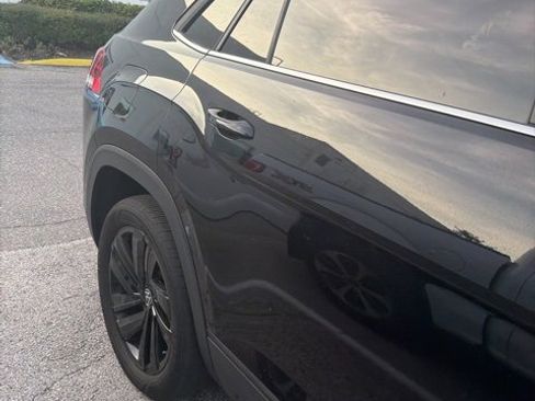 Used 2023 Volkswagen Atlas Cross Sport SE w/ Black Wheel Package image 6